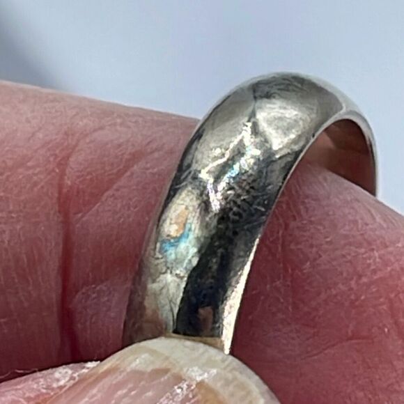 Sterling silver hammered band size 7 - Picture 3 of 7